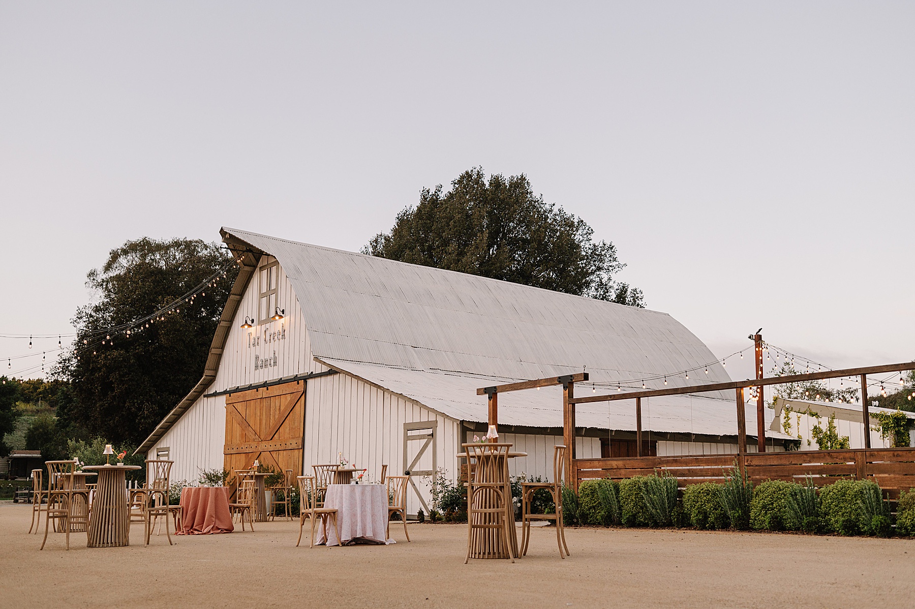 Discover Tar Creek Ranch, a wedding venue in Arroyo Grande, perfect for couples seeking a scenic and flexible Central Coast celebration.