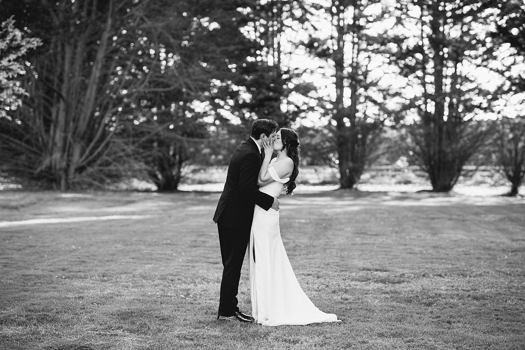 Discover the Wedding Photographer Survival Guide with essential gear, tips, and must-have items to help photographers stay prepared throughout every wedding day.